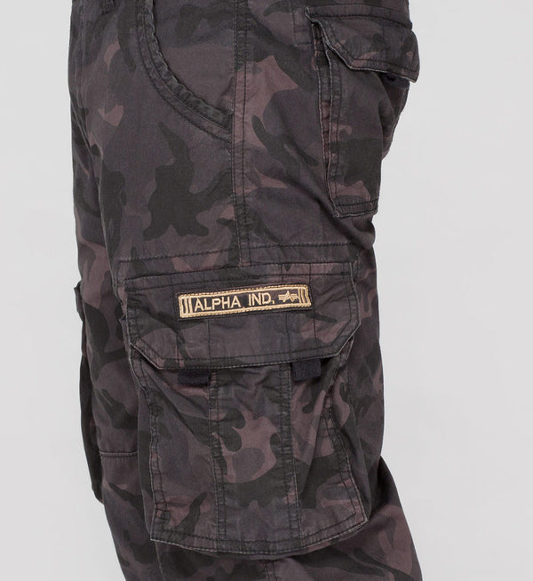 ALPHA INDUSTRIES Jet Short | Black Camo)