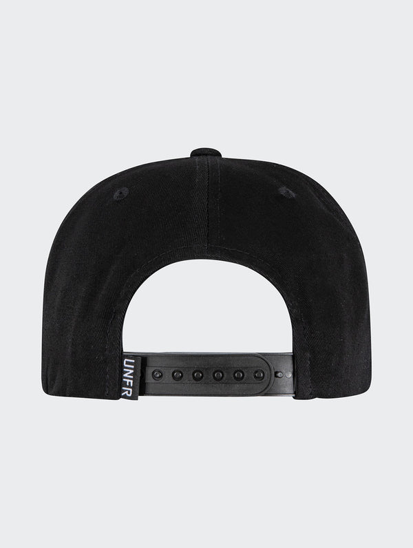 UNFAIR ATHLETICS Classic Label Snapback Cap | Black
